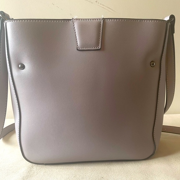 Beautiful light lilac purse - Picture 3 of 9